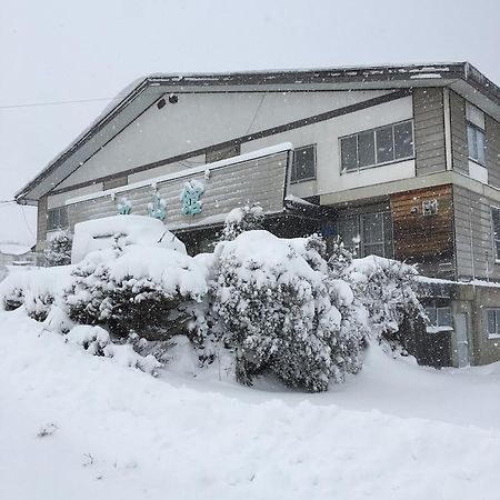 Готель Maruyamakan Otari Екстер'єр фото